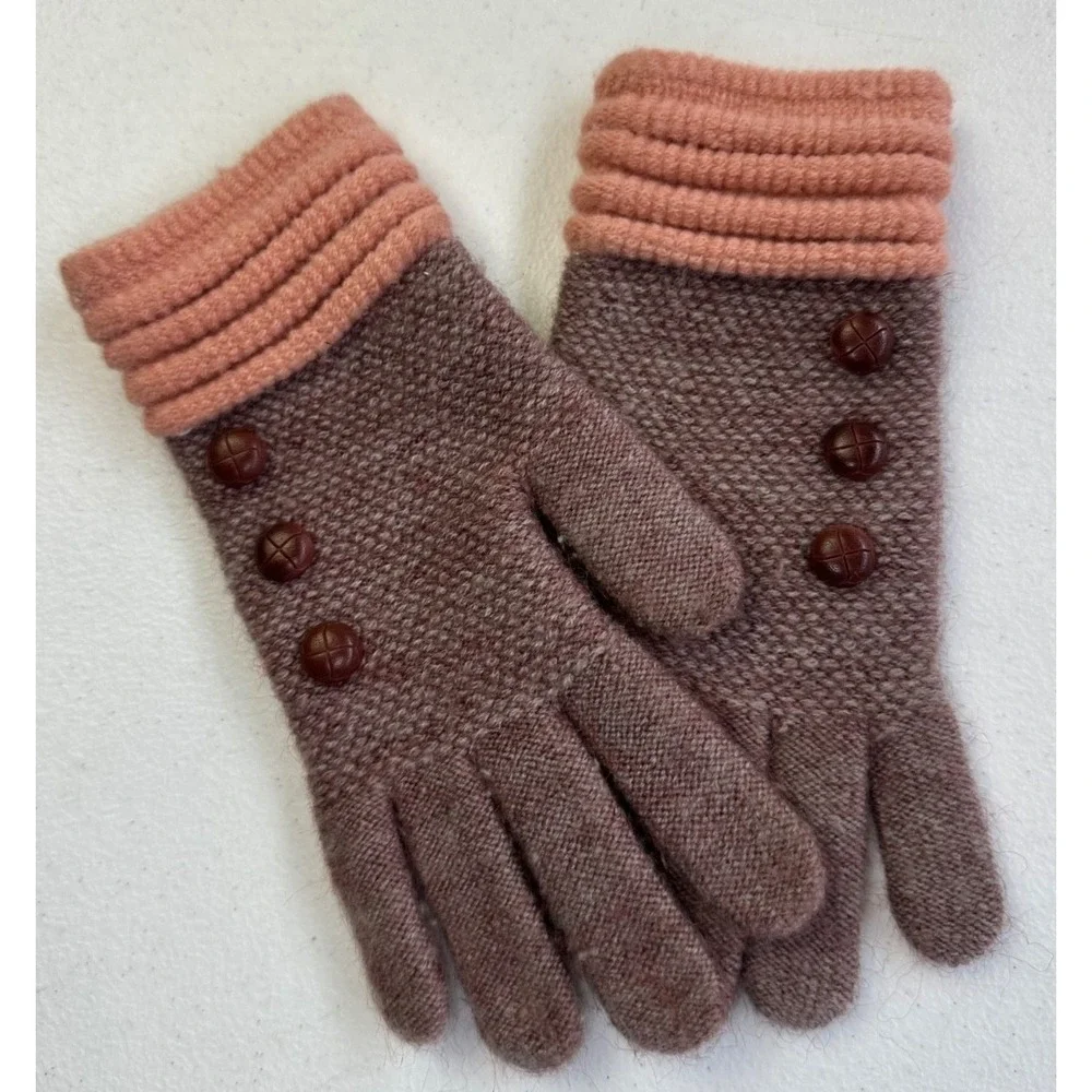 Britt's Knits Womens Winter Gloves OSFM Soft Knit 3 Button Accent Classic Style